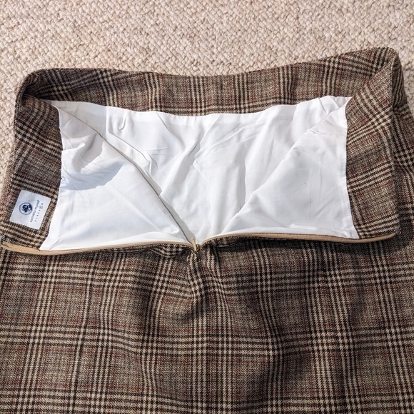 SOUTHERN Proper size 10, scalloped bottom skirt - Picture 6 of 6